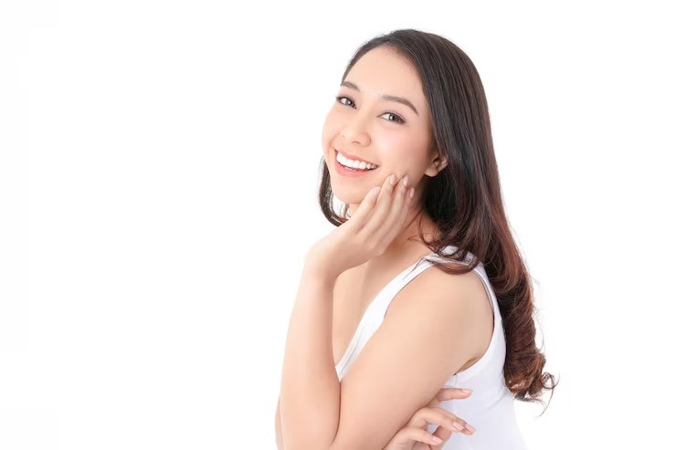 kecantikan dari dalam, usus sehat untuk kulit cerah, hubungan pencernaan dan kulit, cara alami atasi jerawat, tips kulit sehat alami, manfaat probiotik untuk kulit, perawatan kulit dari dalam, cara menjaga pencernaan ibu muda.